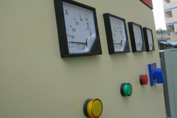 乌达配电柜-3683讲讲配电柜注意事项